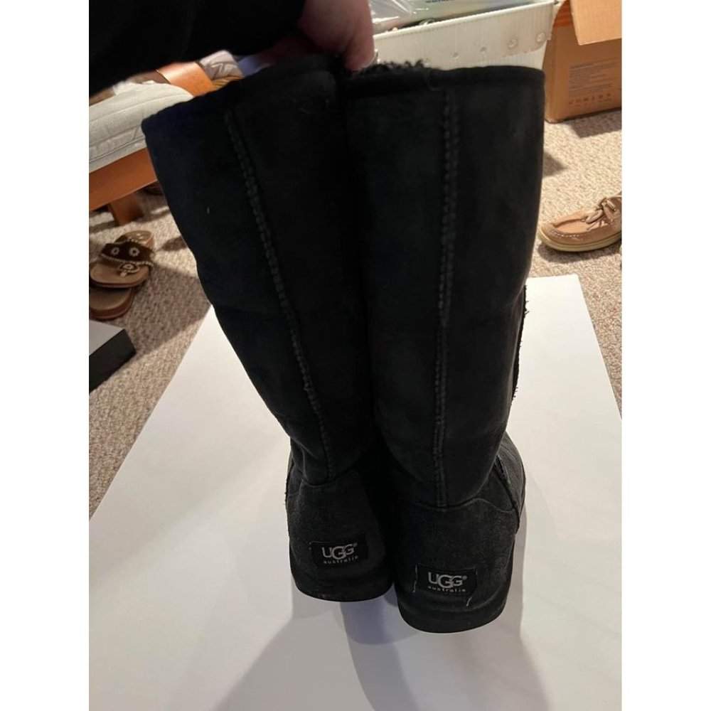Women’s tall black uggs